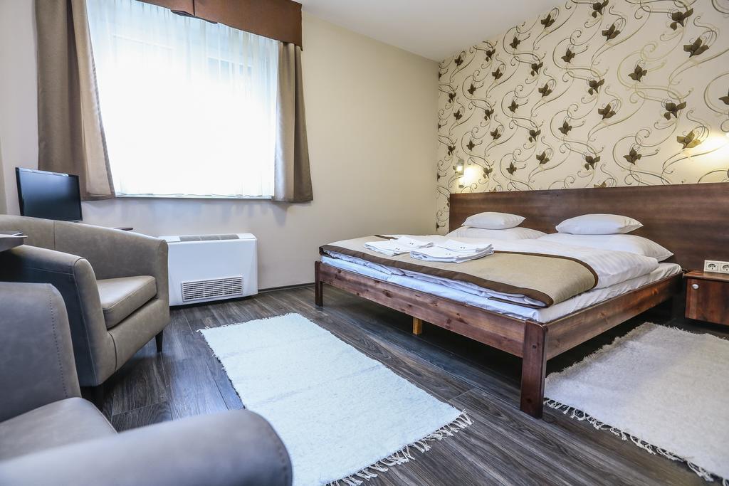 Hotel Granatalma Vendeghaz Fehérvárcsurgó Pokój zdjęcie